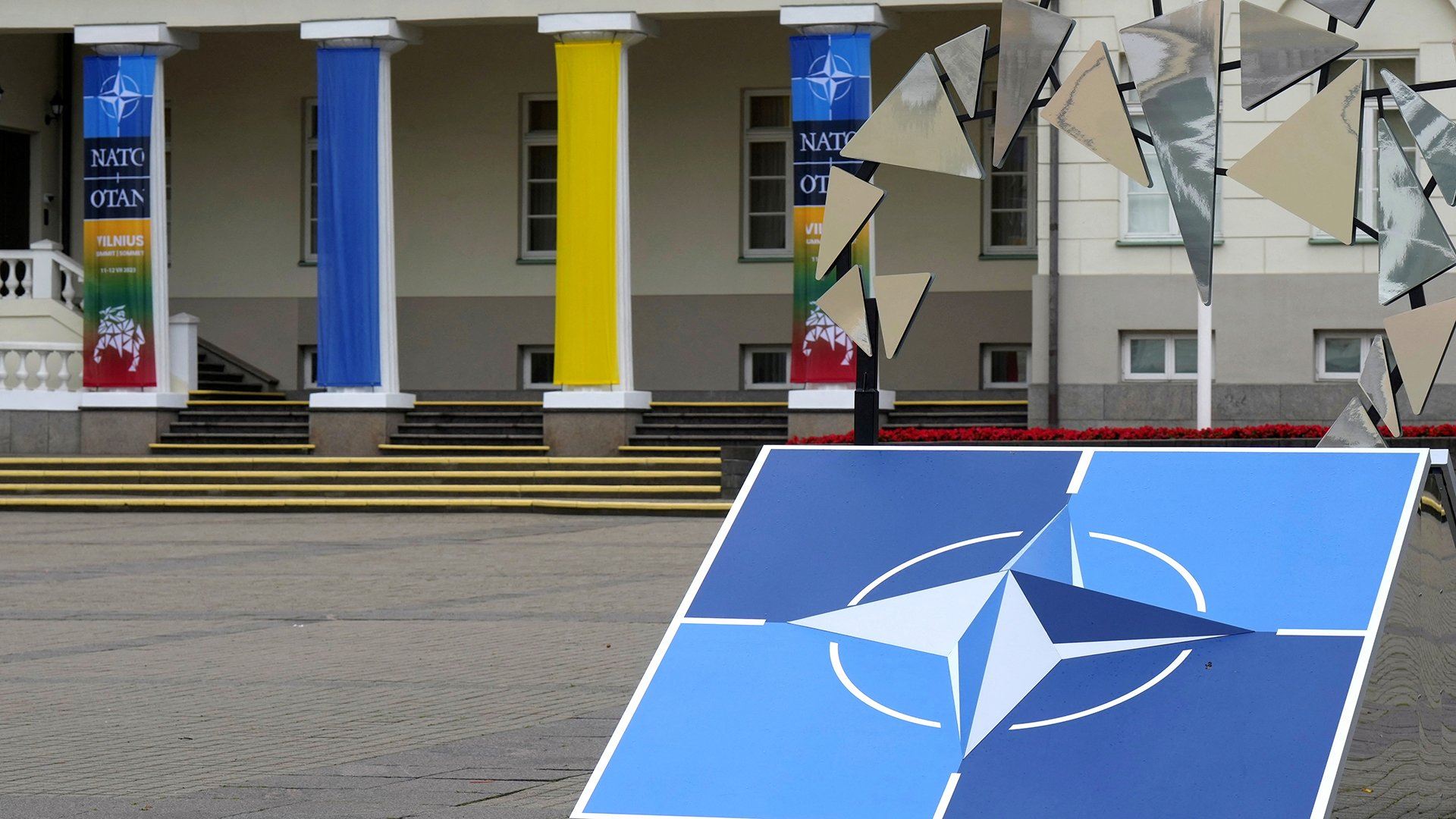 Додон осудил участие Молдавии в саммите НАТО в Вильнюсе
