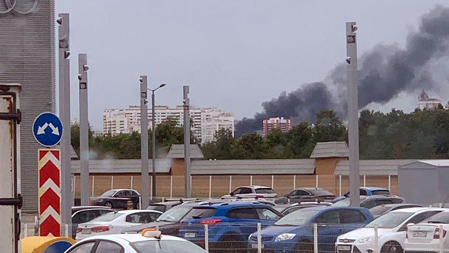 Очевидцы сообщили о пожаре в районе Кунцевского рынка в Москве
